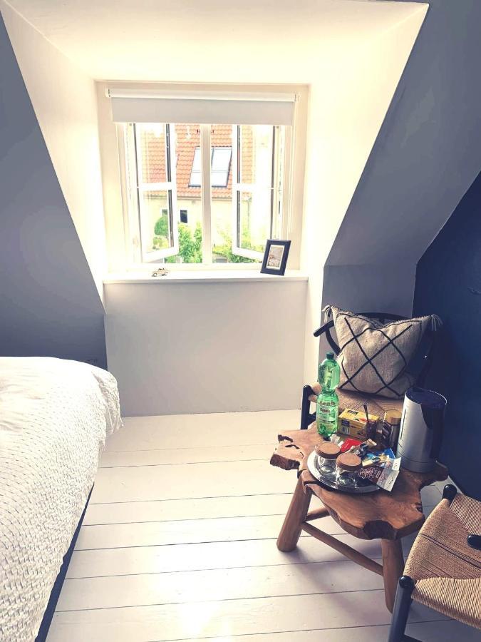 Room In A Danish Cottage With Garden View, 10 Min To Cph Гентофте Екстериор снимка