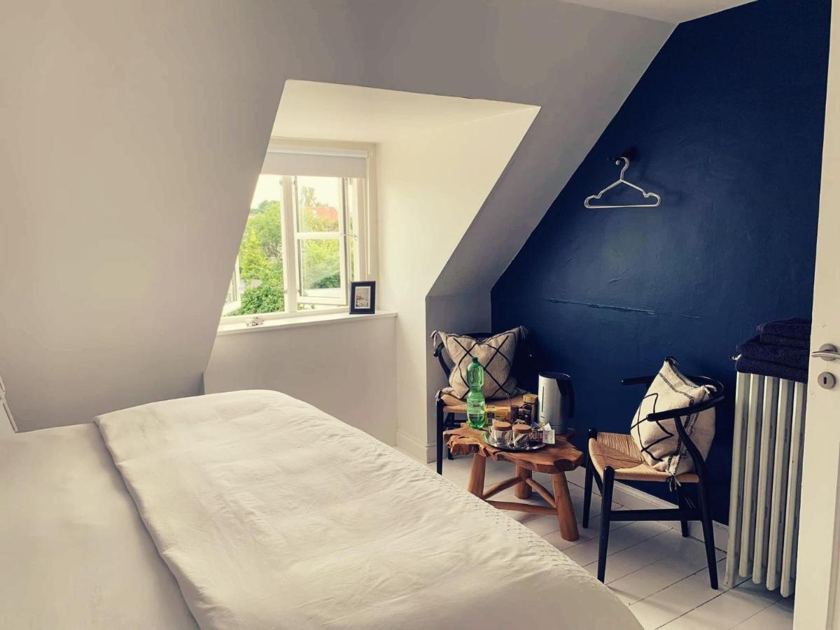 Room In A Danish Cottage With Garden View, 10 Min To Cph Гентофте Екстериор снимка